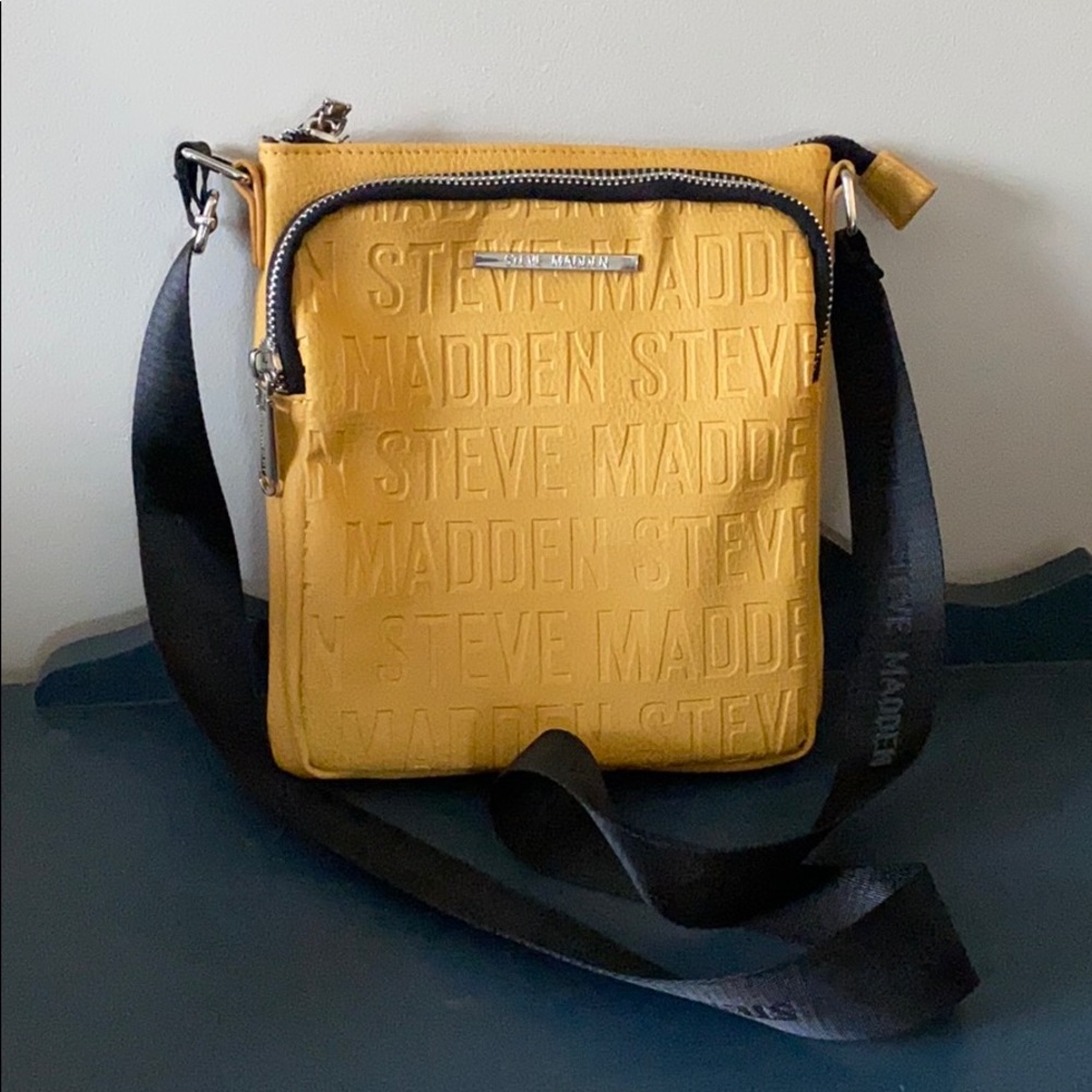 Steve Madden cross body $30